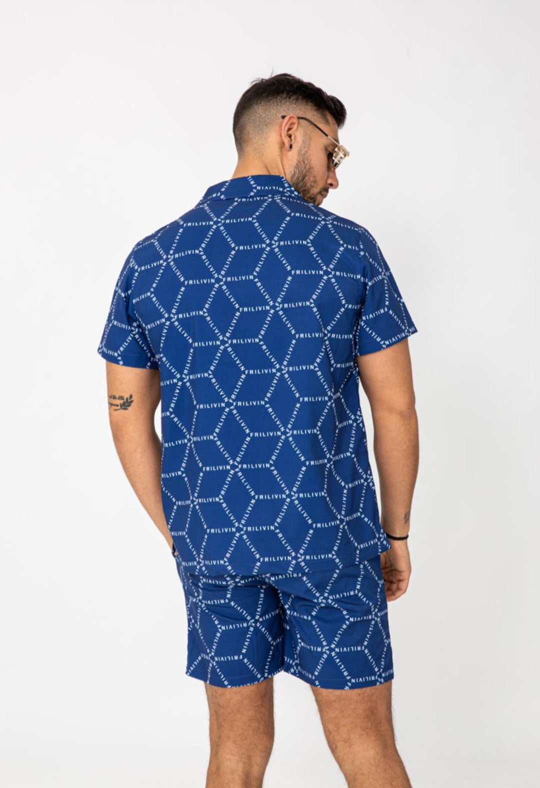 Ensemble FRILIVIN bleu motif graphique